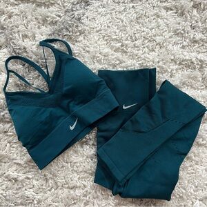 Nike dri-fit matching leggings and sports bra set